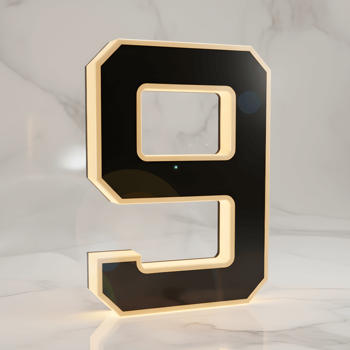 NordLume – Solcellsdriven Husnummerlampa, Sensor & Enkel Montering